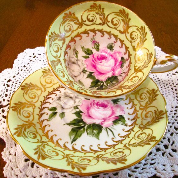 Foley EB large cabbage rose on lime green & white vtg tea cup made in England - Picture 5 of 10